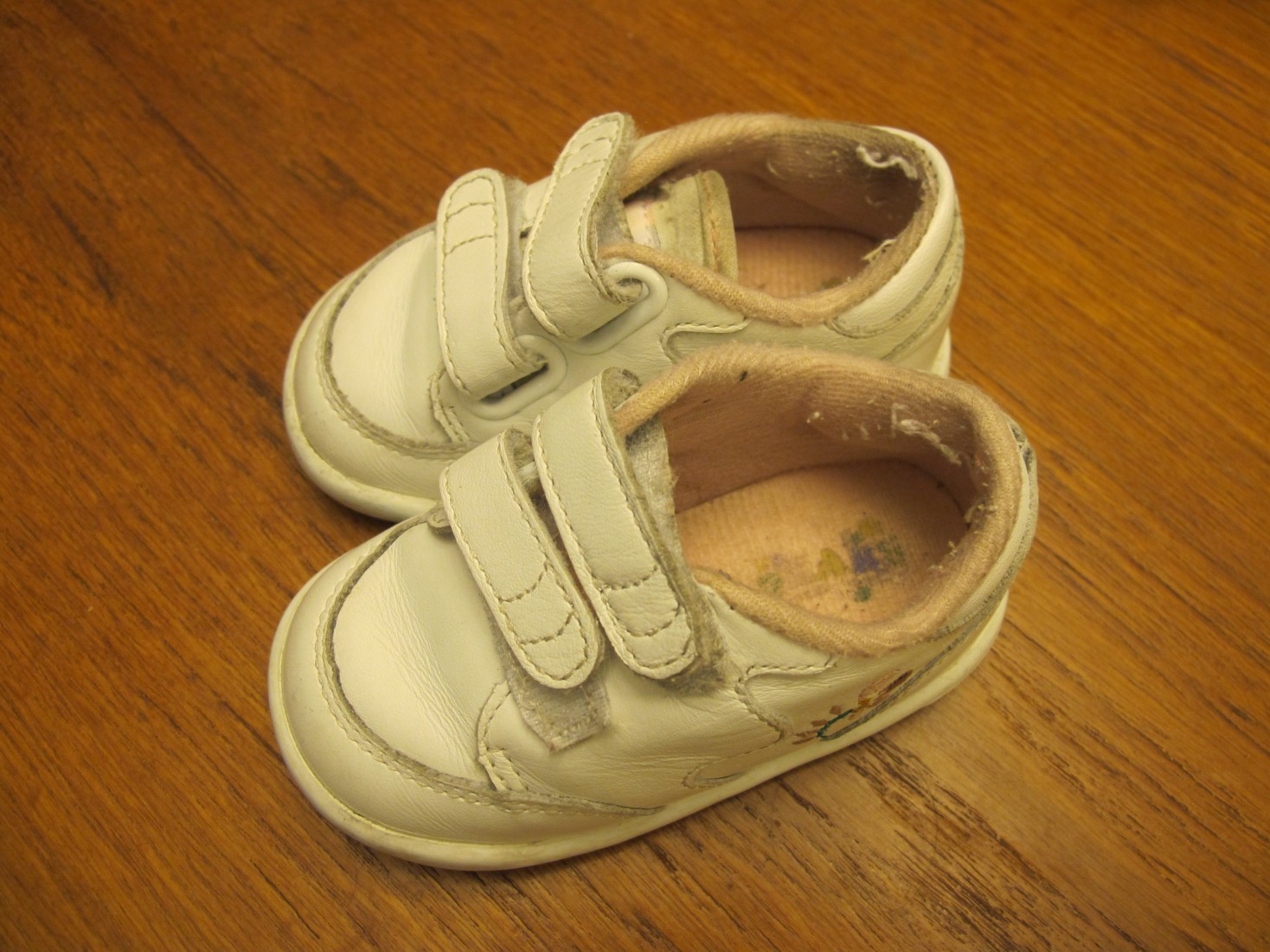 Guess baby shoes on sale